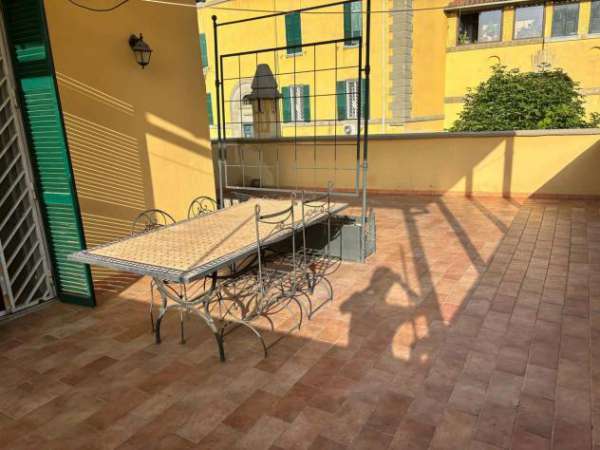Foto Apartment in Via Isola Bella, Roma for 120 m with 3 bedrooms
