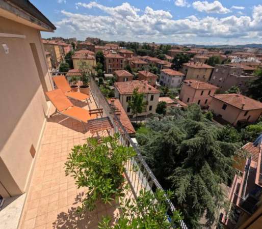 Foto Appartamenti centro e periferia