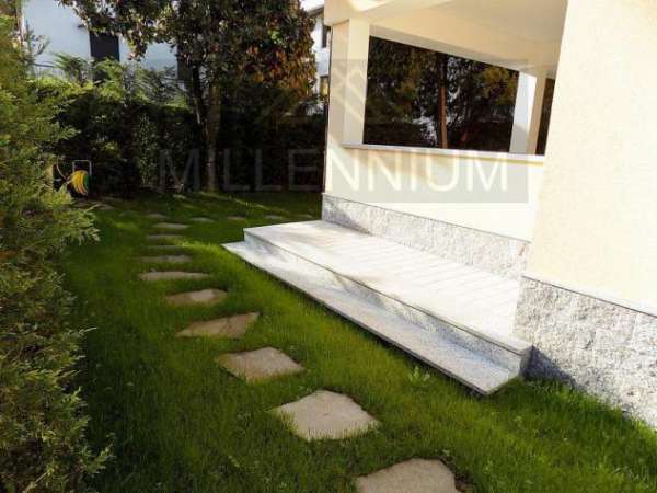 Foto Appartamento - Arona . Rif.: arusll1950