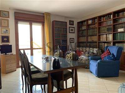 Foto Appartamento - Bilocale a Centro, Catanzaro