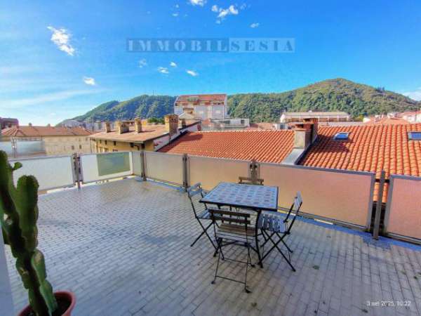 Foto Appartamento - Borgosesia . Rif.: 10096 affitto