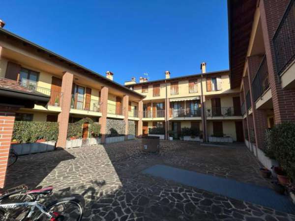 Foto Appartamento - Cavenago d'Adda . Rif.: CAVE 500