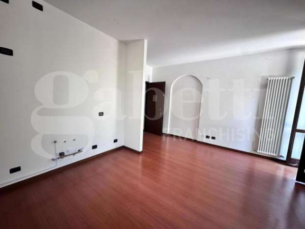 Foto Appartamento - Erba . Rif.: Cod. rif 3253425ARG