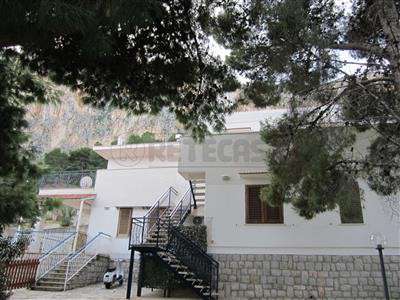 Foto Appartamento - Quadricamere+Studio a Palermo