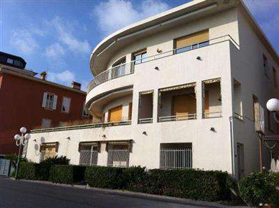 Foto Appartamento - Quadrilocale a Bordighera