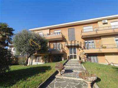 Foto Appartamento - Quadrilocale a Cassano Magnago