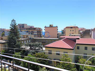Foto Appartamento - Quadrilocale a Catanzaro Lido, Catanzaro