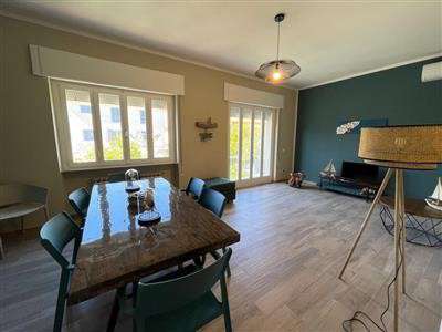 Foto Appartamento - Quadrilocale a Lido Di Camaiore, Camaiore