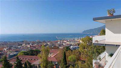 Foto Appartamento - Quadrilocale a Salerno