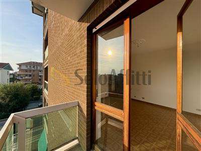 Foto Appartamento - Quadrilocale a Zona Ospedale, Ciri�