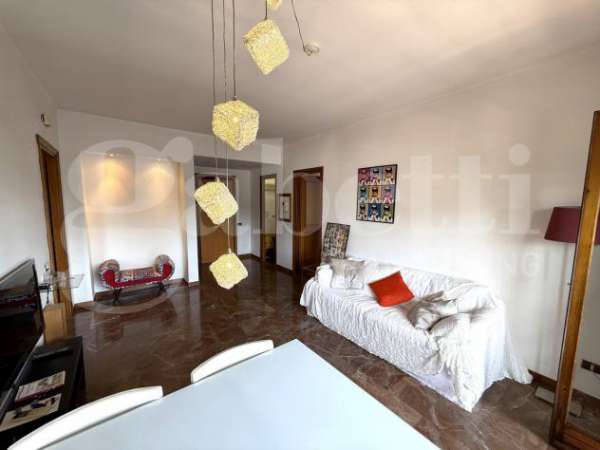 Foto Appartamento - Roma . Rif.: Buoninsegna P5 locARG