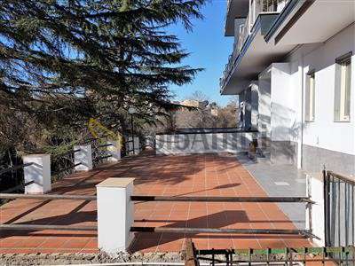 Foto Appartamento - Trilocale a Capodichino Aeroporto, Napoli