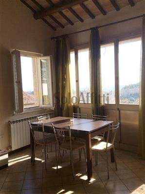 Foto Appartamento - Trilocale a Centro, Macerata