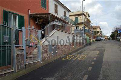 Foto Appartamento - Trilocale a Finocchio-Torre Gaia-Grotte Celoni-Torre Angela , Roma