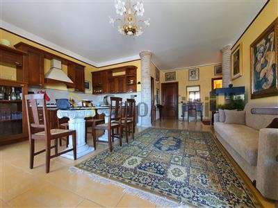 Foto Appartamento - Trilocale a Giovino, Catanzaro