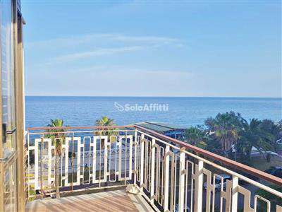 Foto Appartamento - Trilocale a Lido Lungomare, Catanzaro