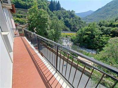 Foto Appartamento - Trilocale a Montalto Carpasio