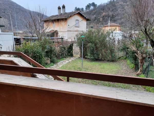 Foto Appartamento 85mq in affitto da ottobre zona villa reatina