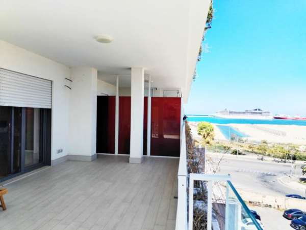 Foto appartamento arredato di recente costruzione - vista mare