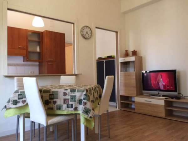 Foto Appartamento arredato zona Parco Uditore/McDonalds-Agip