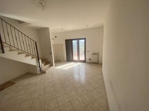 Foto Appartamento bilivelli a Castelverde