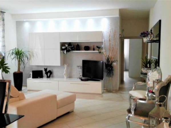 Foto Appartamento bilocale con balcone