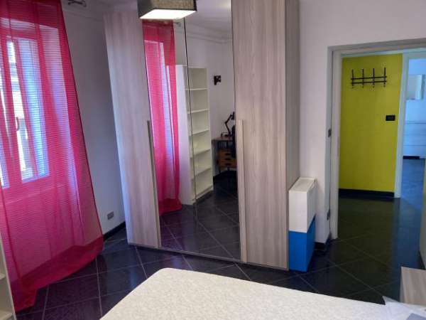Foto Appartamento con 2 matrimoniali a studenti