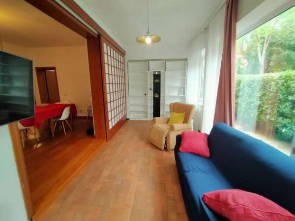 Foto Appartamento con giardino