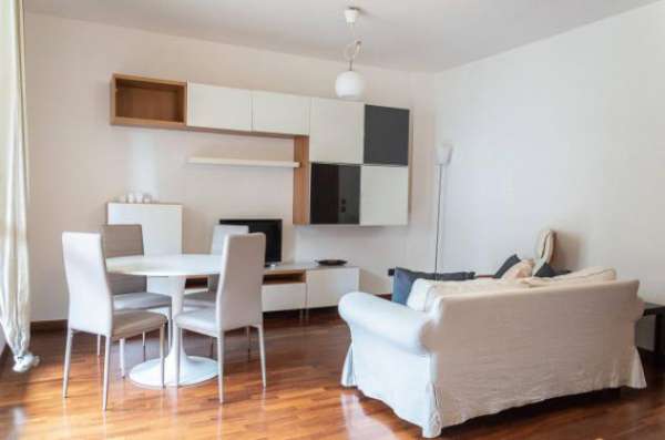 Foto Appartamento di 100 m con 3 locali in affitto a San Donato Milanese