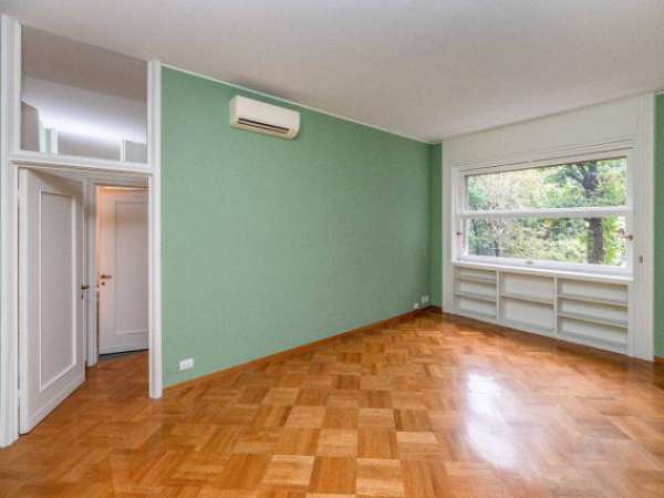 Foto Appartamento di 100 m con 4 locali in affitto a Milano