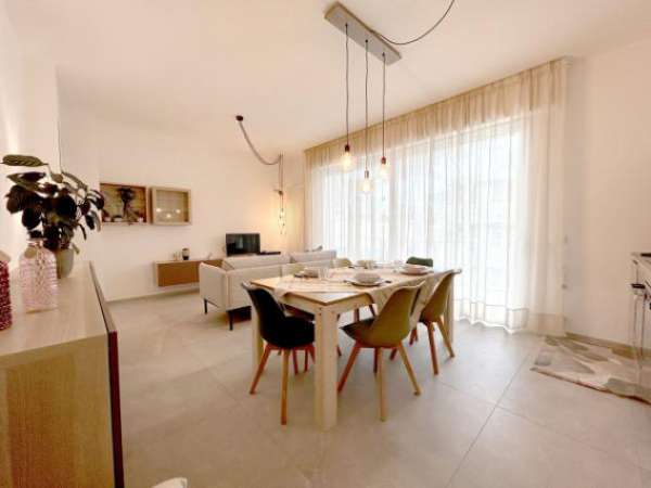 Foto Appartamento di 100 m con 4 locali in affitto a Riccione