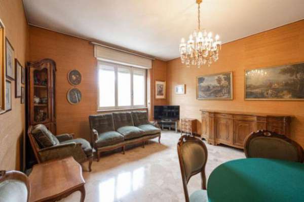 Foto Appartamento di 115 m con 3 locali in affitto a Milano