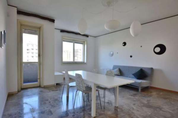 Foto Appartamento di 120 m con 4 locali in affitto a Milano