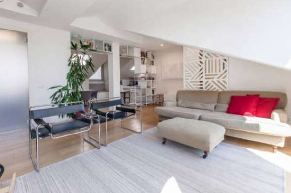 Foto Appartamento di 123 m con 3 locali in affitto a Milano