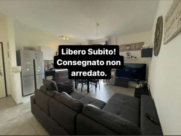 Foto Appartamento di 131 m con 4 locali in affitto a Garbagnate Milanese