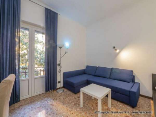 Foto Appartamento di 18 m con 1 locale in affitto a Milano