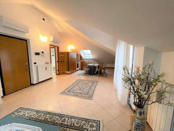 Foto APPARTAMENTO di 2 vani e di 67 mq (MILANO) rif. HOME 3196_4