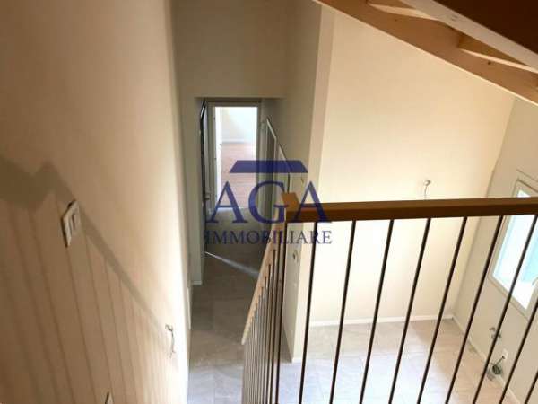 Foto APPARTAMENTO di 2 vani e di 70 mq (COLLE UMBERTO) rif. AR13_6