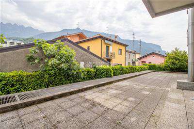 Foto Appartamento di 3 locali in Affitto