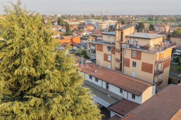 Foto APPARTAMENTO di 3 vani e di 90 mq (CONCOREZZO) rif. HOME 3621