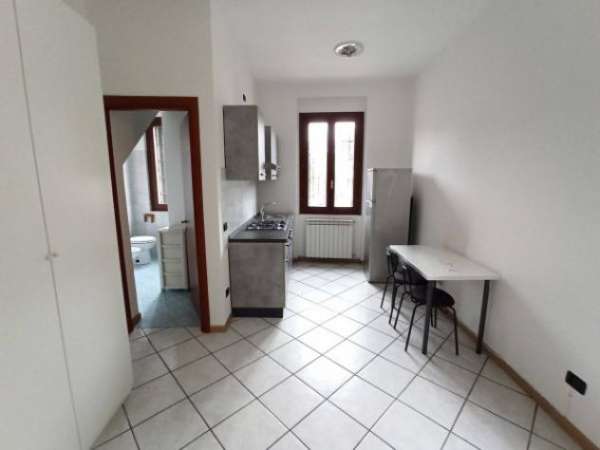 Foto Appartamento di 36 m con 1 locale in affitto a Agrate Brianza [rif. Affitto appartamento via De Gasperi 56 Agrate Brianza]