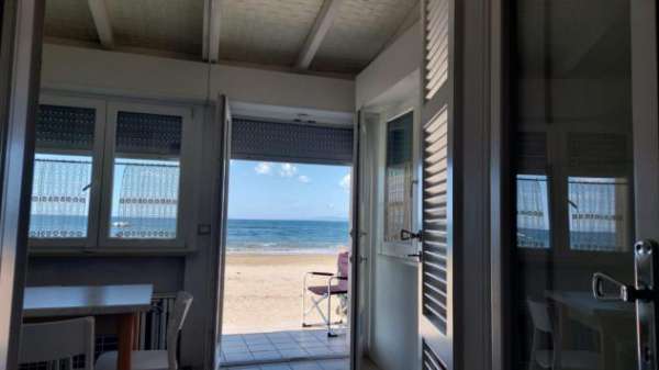 Foto APPARTAMENTO di 4 vani e di 70 mq (FOLLONICA) rif. VI163