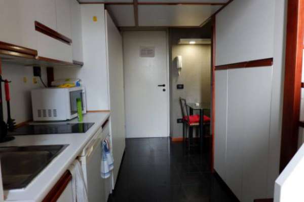 Foto Appartamento di 45 m con 1 locale in affitto a Milano
