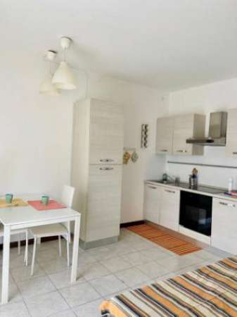 Foto Appartamento di 46 m con 1 locale in affitto a Brescia