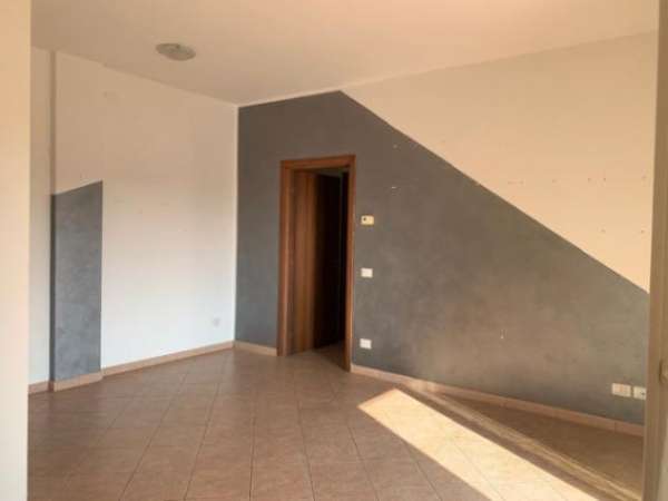 Foto Appartamento di 50 m con 2 locali e box auto in affitto a Alessandria