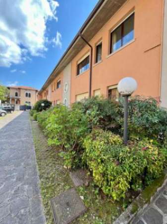 Foto Appartamento di 50 m con 2 locali in affitto a Brescia
