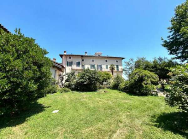 Foto Appartamento di 50 m con 2 locali in affitto a Cuneo