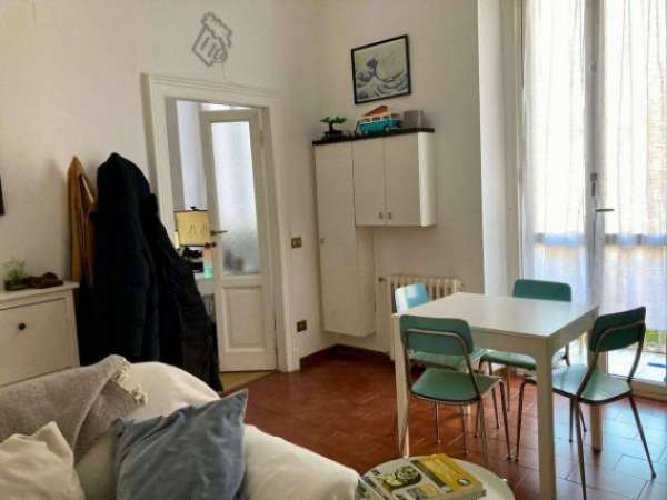 Foto Appartamento di 50 m con 2 locali in affitto a Milano