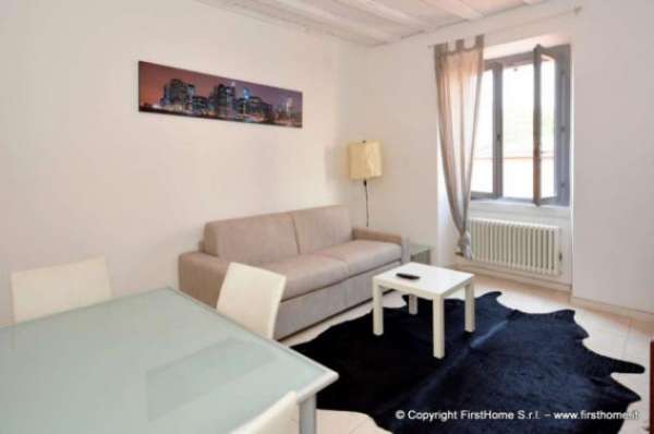 Foto Appartamento di 50 m con 2 locali in affitto a Milano