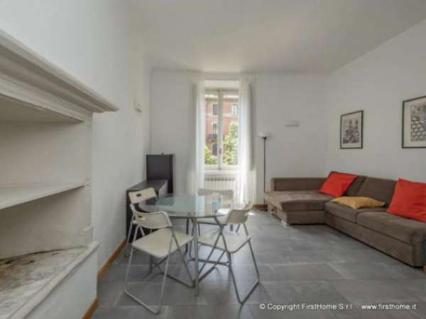 Foto Appartamento di 50 m con 2 locali in affitto a Milano